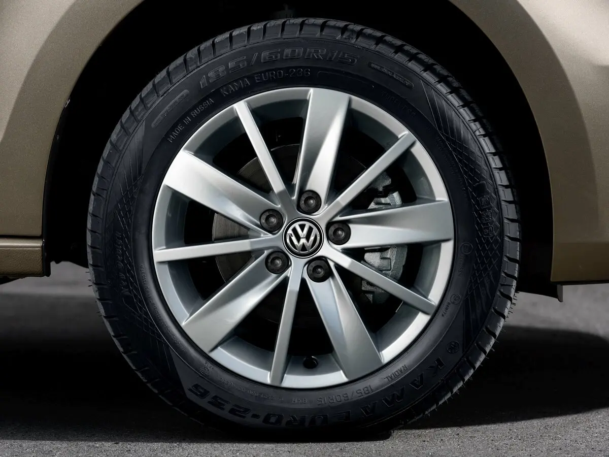 Volkswagen Polo V Рестайлинг Седан — фото 13