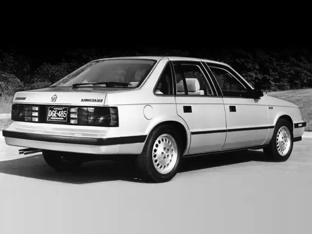 Dodge Lancer 1985 – 1989 Лифтбек — 照片 3