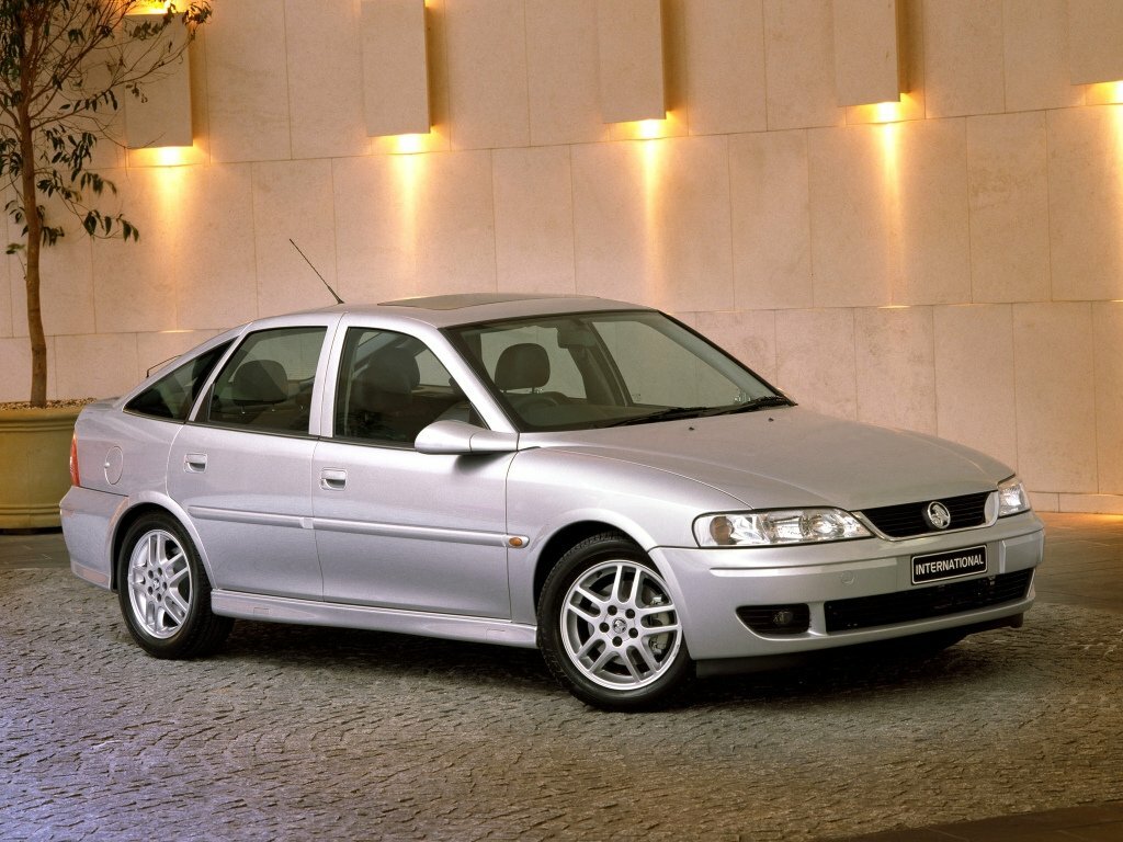 Holden Vectra 1998 – 2001 Хэтчбек 5 дв.