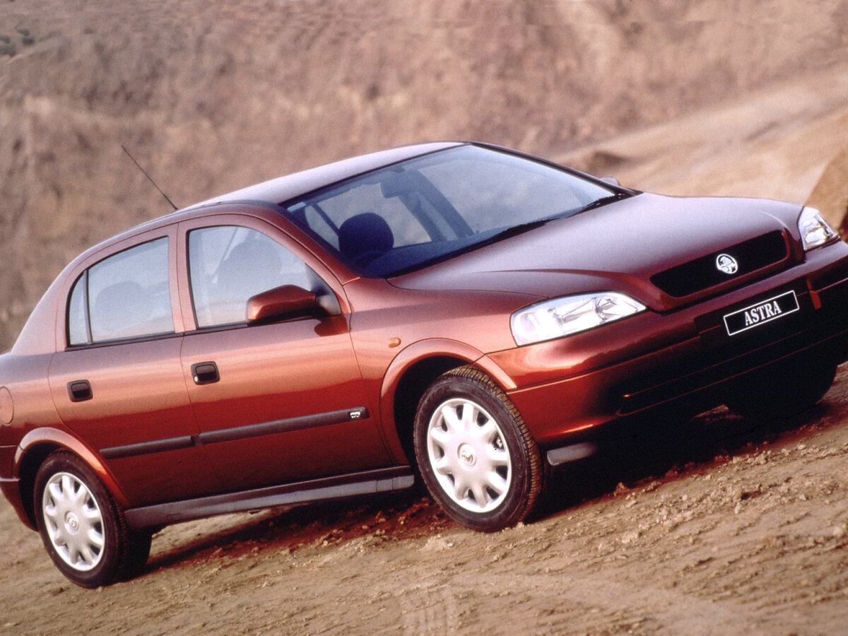 Holden Astra IV (TS) Хэтчбек 5 дв. — фото 2