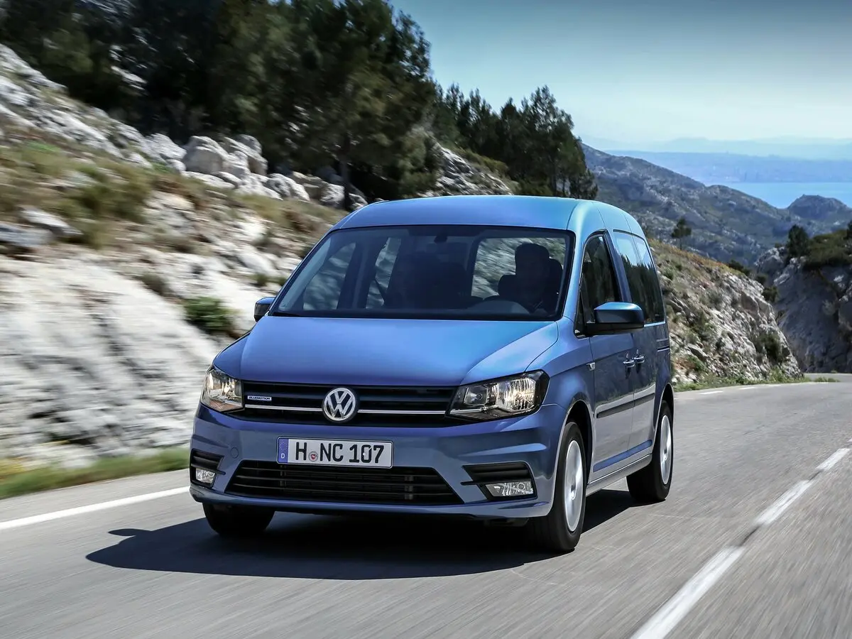 Volkswagen Caddy IV Компактвэн — фото 3