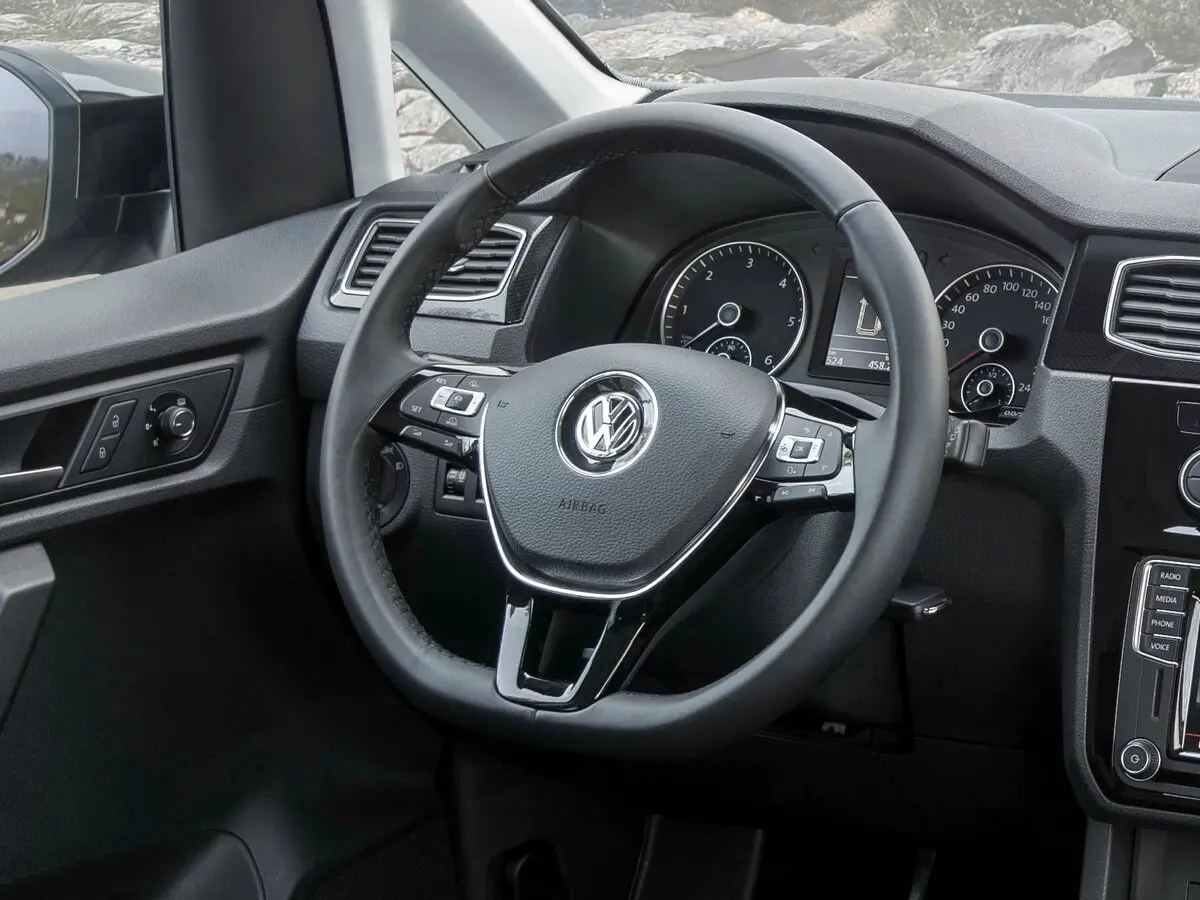 Volkswagen Caddy IV Компактвэн — фото 9