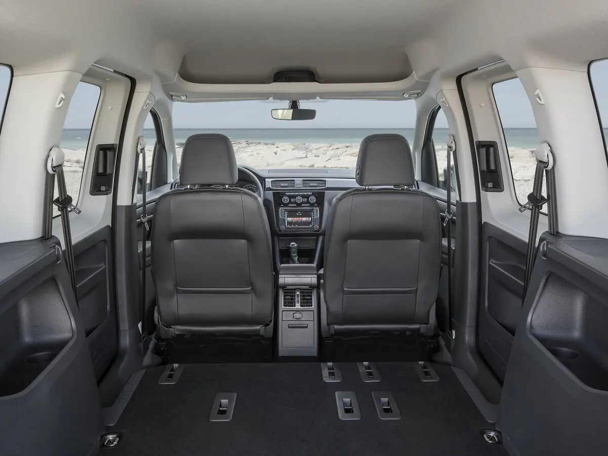 Volkswagen Caddy IV Компактвэн — фото 13