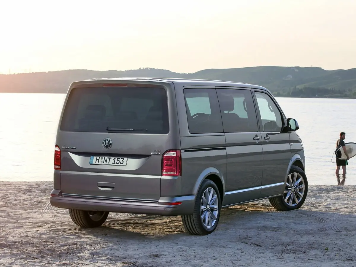 Volkswagen Multivan T6 Минивэн — фото 5
