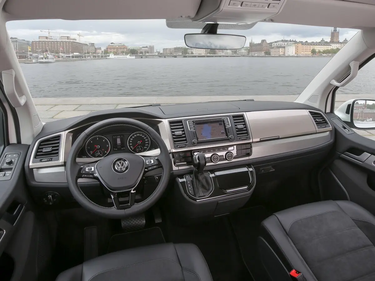 Volkswagen Multivan T6 Минивэн — фото 8