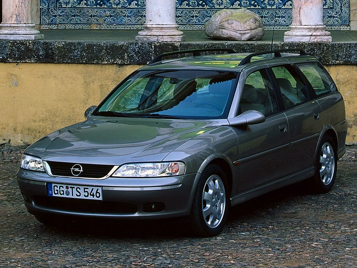 Opel Vectra B Рестайлинг Универсал 5 дв.