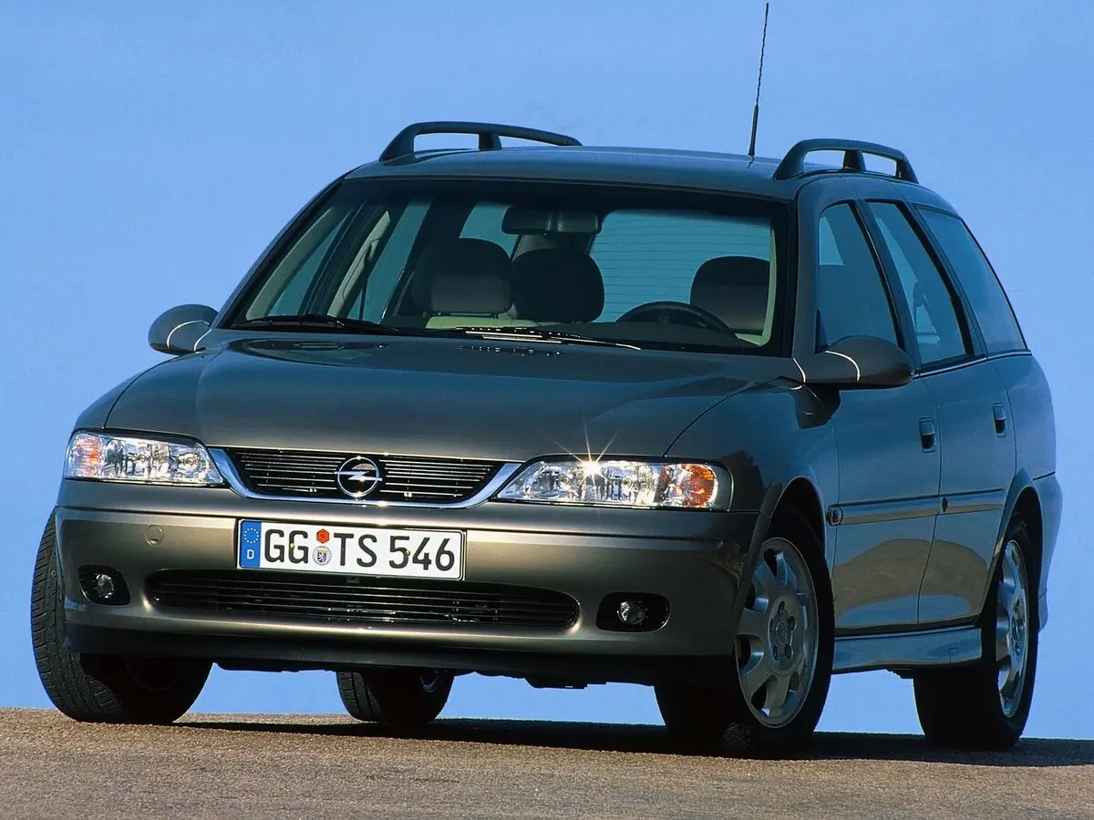Opel Vectra B Рестайлинг Универсал 5 дв. — фото 3
