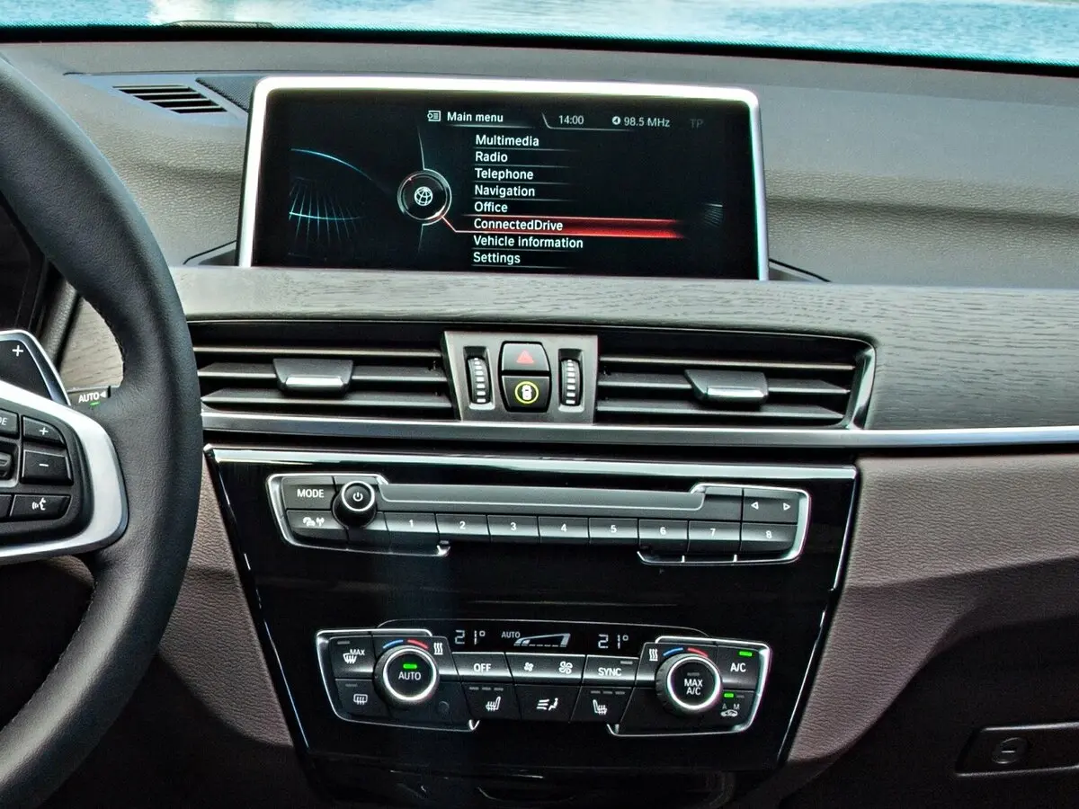 BMW X1 II (F48) Внедорожник 5 дв. — сүрөт 17