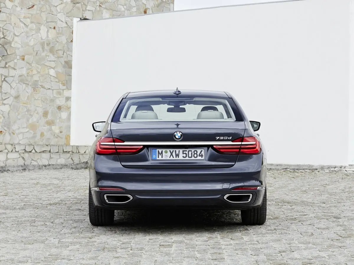 BMW 7 серии VI (G11/G12) Седан — сүрөт 4