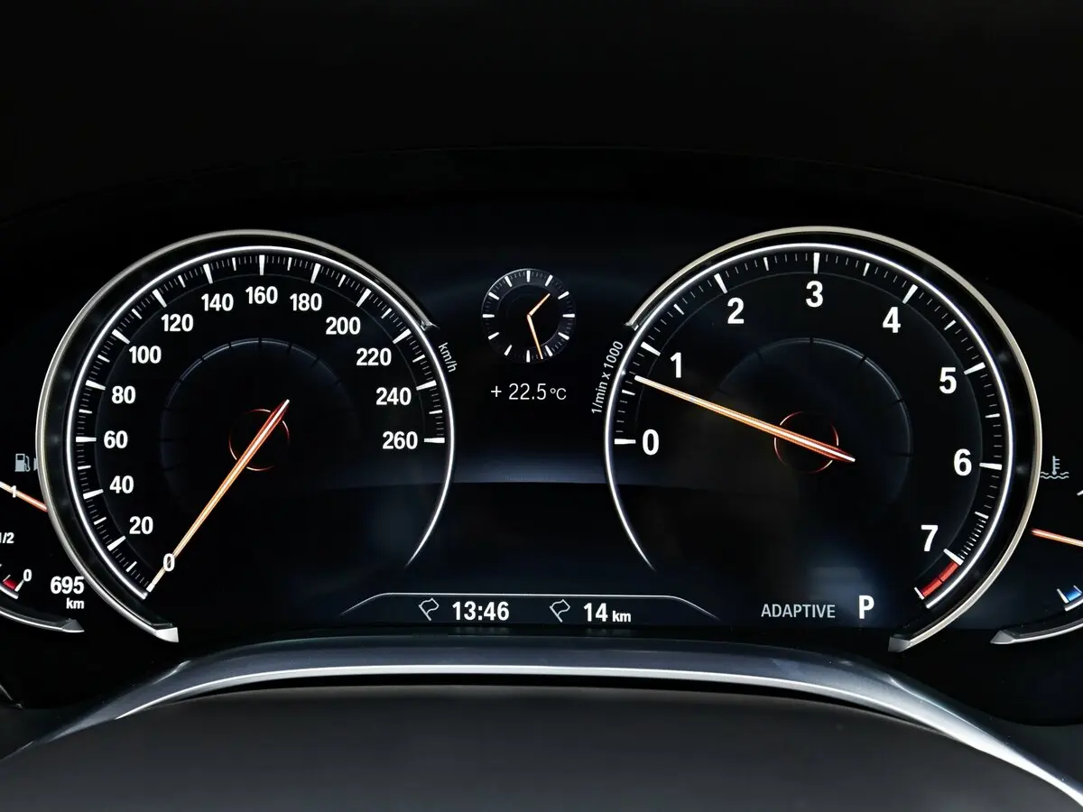 BMW 7 серии VI (G11/G12) Седан — сүрөт 8