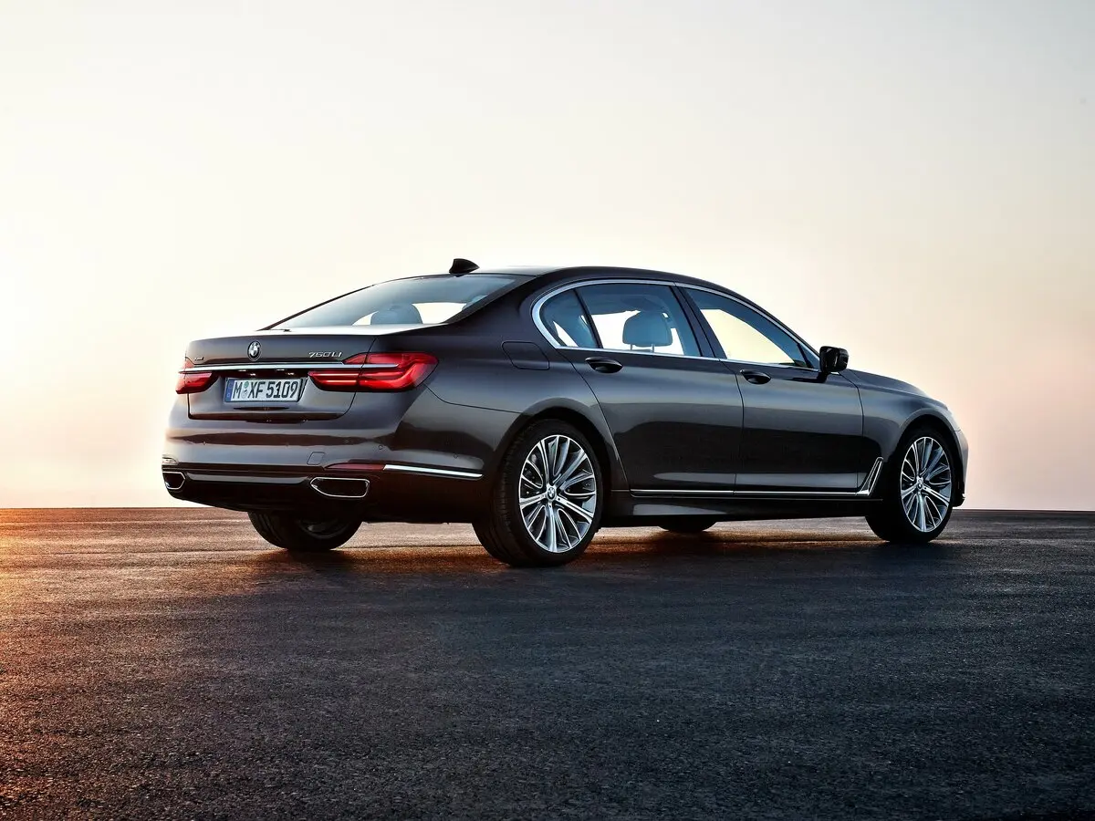 BMW 7 серии VI (G11/G12) Седан Long — photo 5
