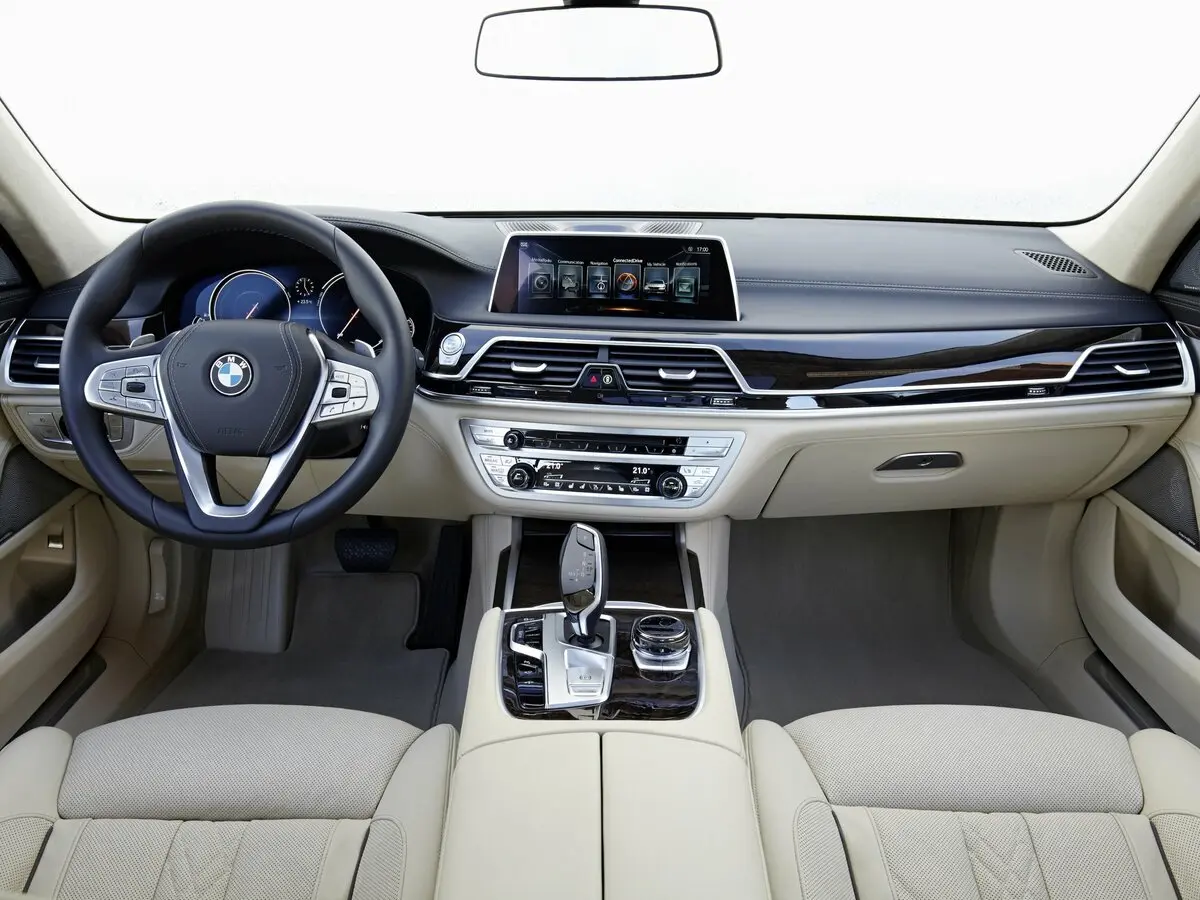 BMW 7 серии VI (G11/G12) Седан Long — photo 6