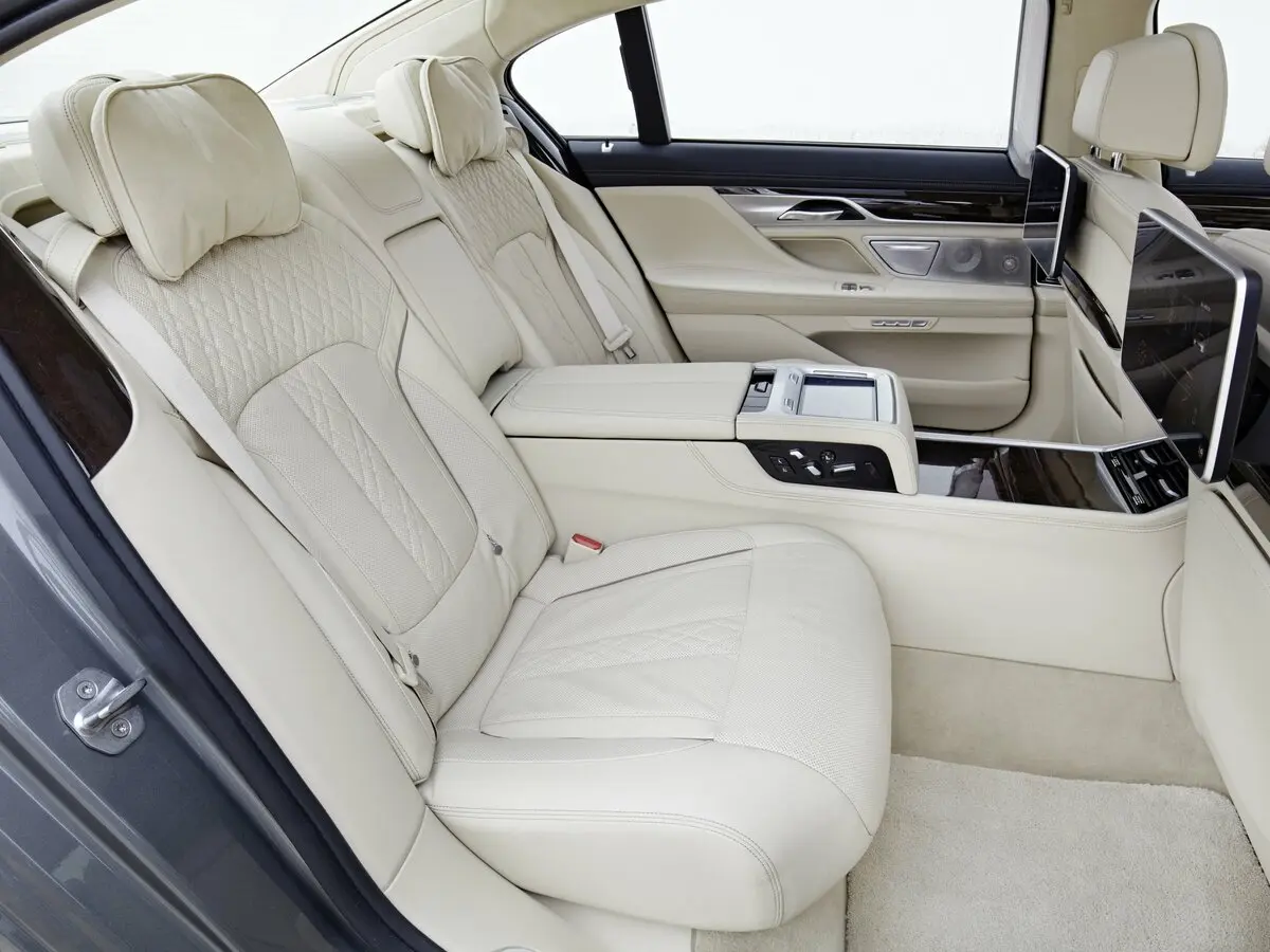 BMW 7 серии VI (G11/G12) Седан Long — photo 10