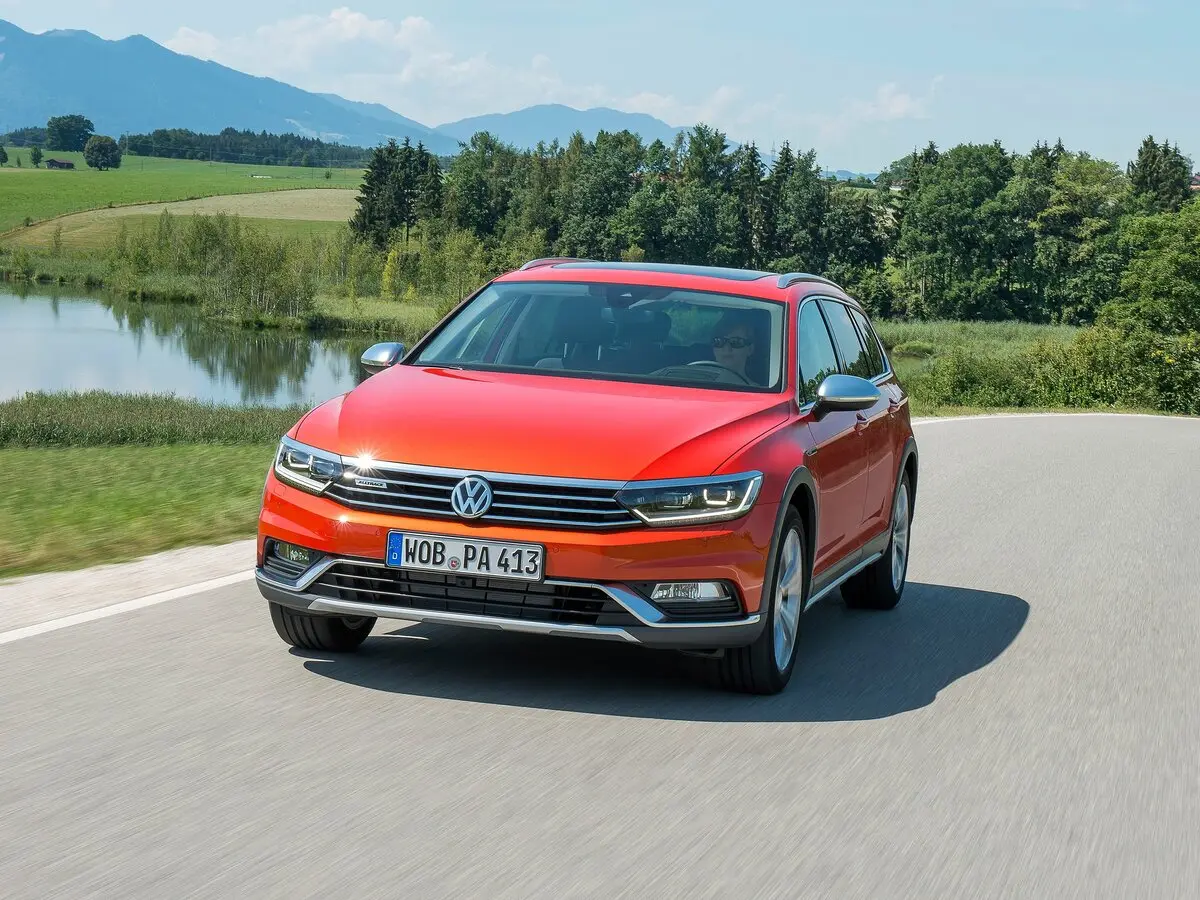 Volkswagen Passat B8 Универсал 5 дв. Alltrack — фото 3