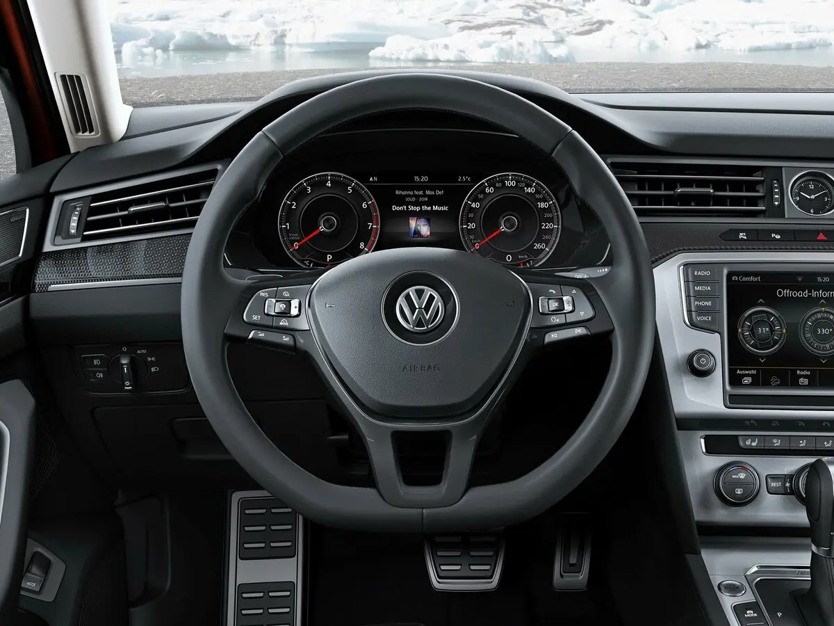 Volkswagen Passat B8 Универсал 5 дв. Alltrack — фото 10
