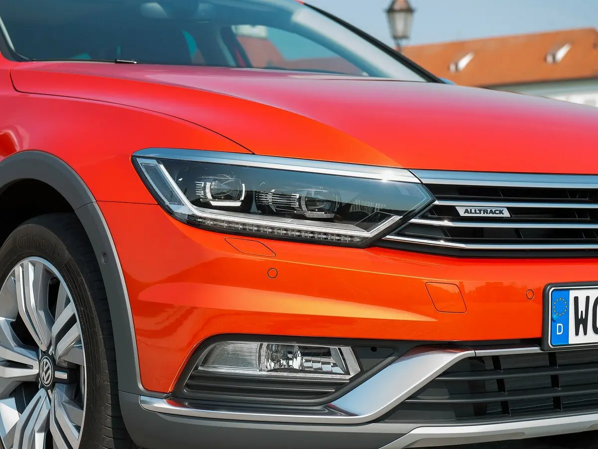 Volkswagen Passat B8 Универсал 5 дв. Alltrack — фото 12