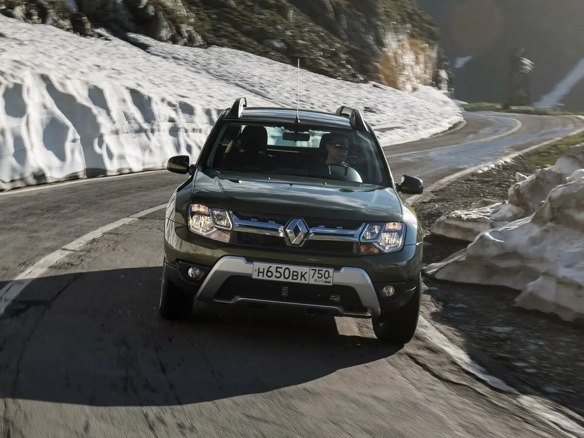 Renault Duster I Рестайлинг Внедорожник 5 дв. — фото 3
