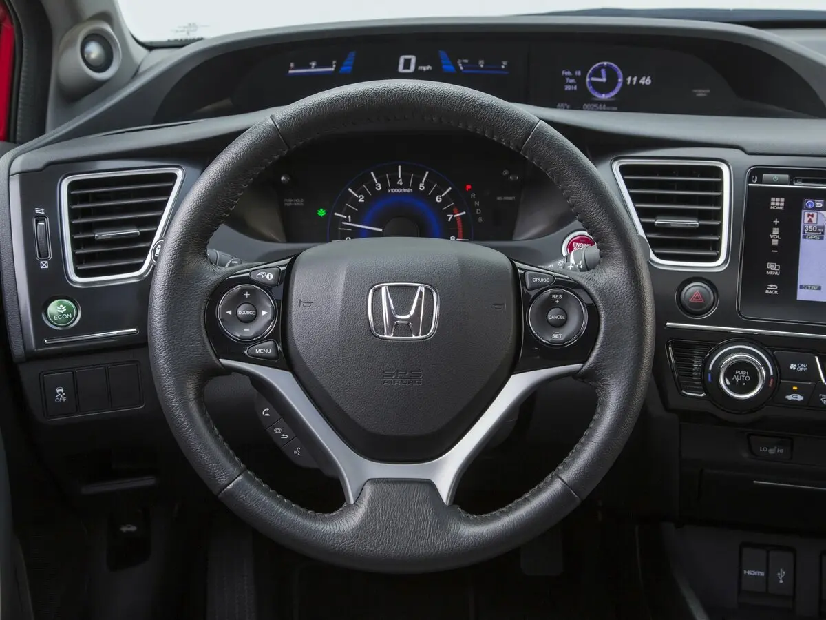 Honda Civic IX Рестайлинг Купе — фото 9