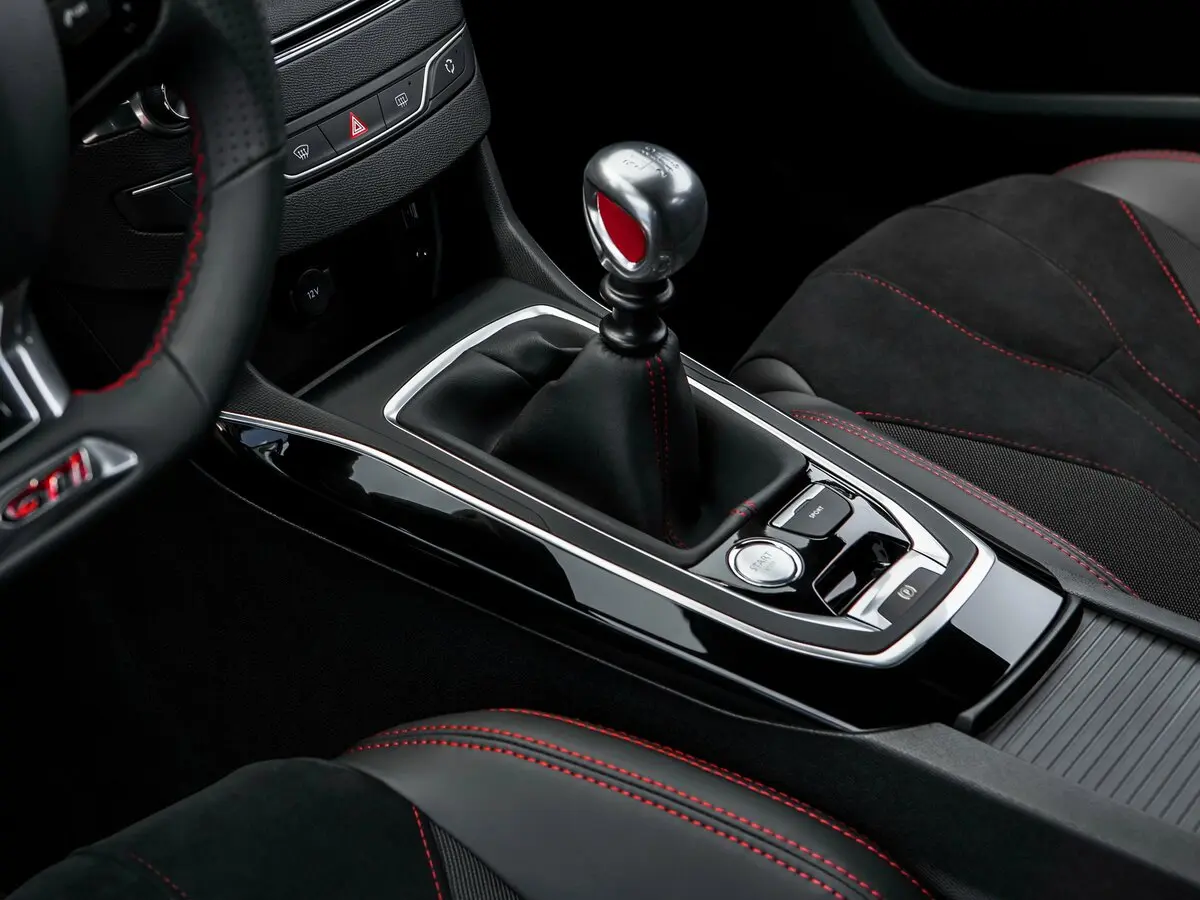 Peugeot 308 GTi I Хэтчбек 5 дв. — сүрөт 10