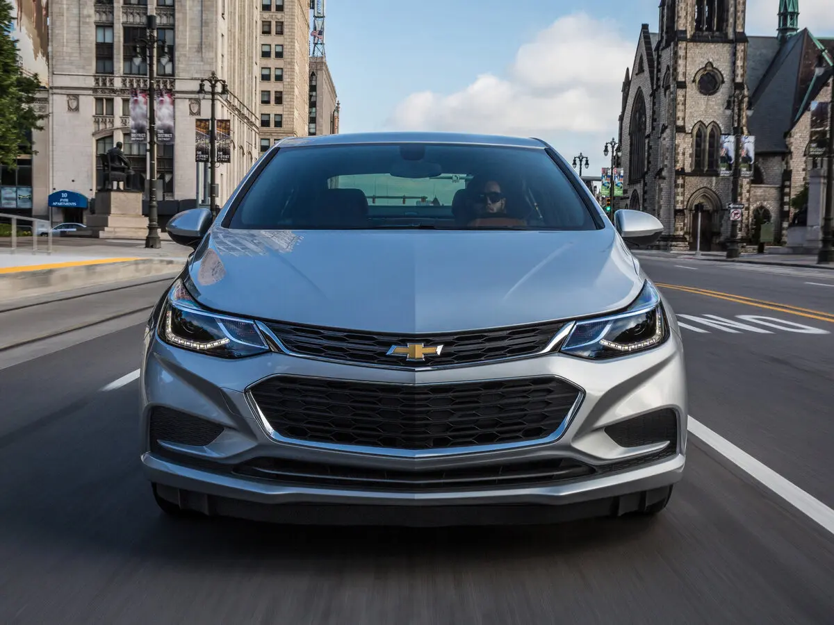 Chevrolet Cruze II Седан — photo 3