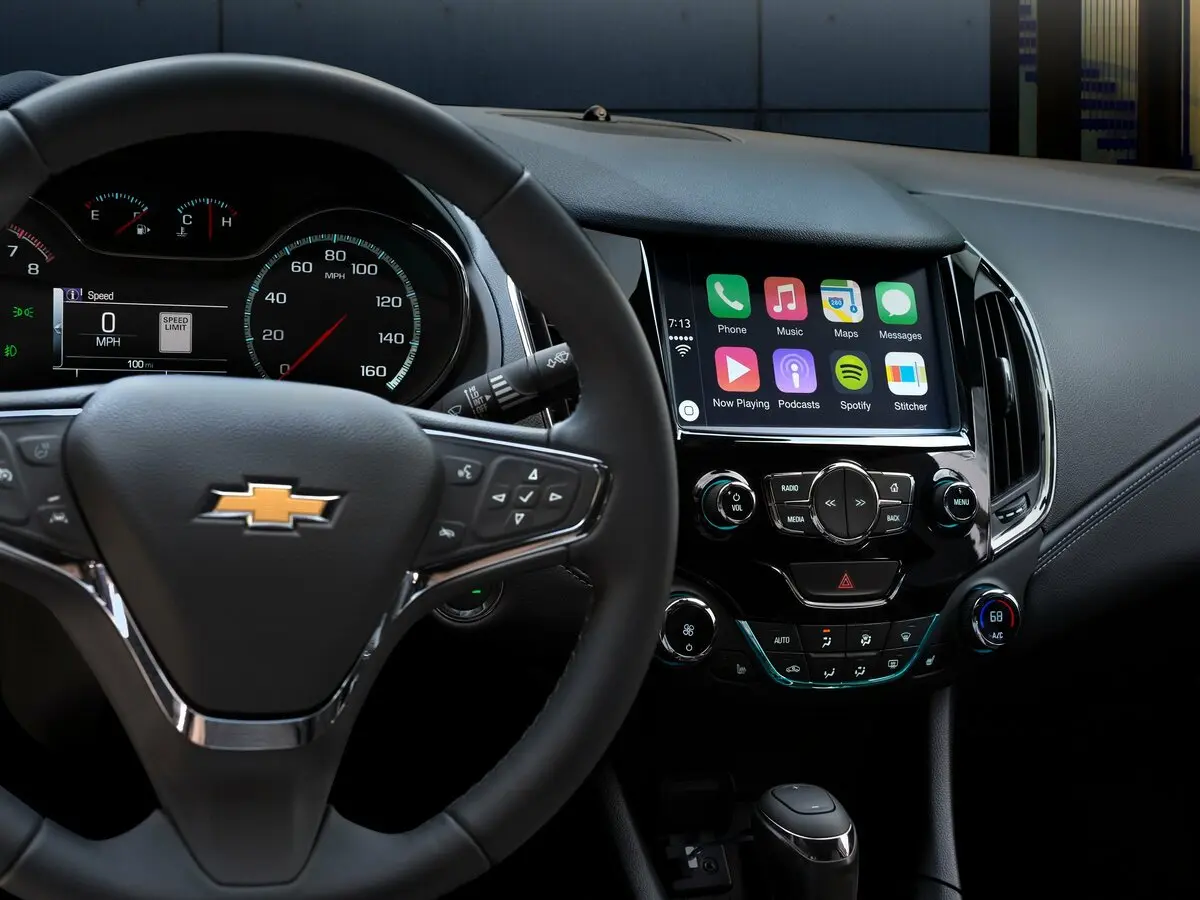 Chevrolet Cruze II Седан — photo 10