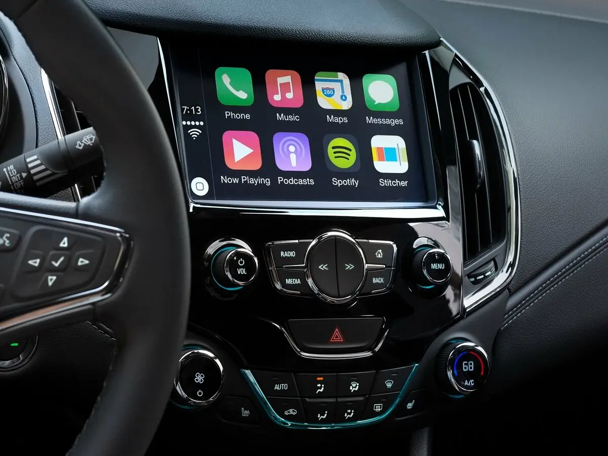 Chevrolet Cruze II Седан — photo 15