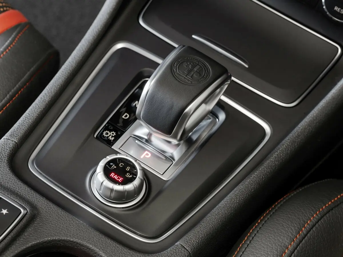 Mercedes-Benz A-Класс AMG I (W176) Рестайлинг Хэтчбек 5 дв. — сүрөт 9