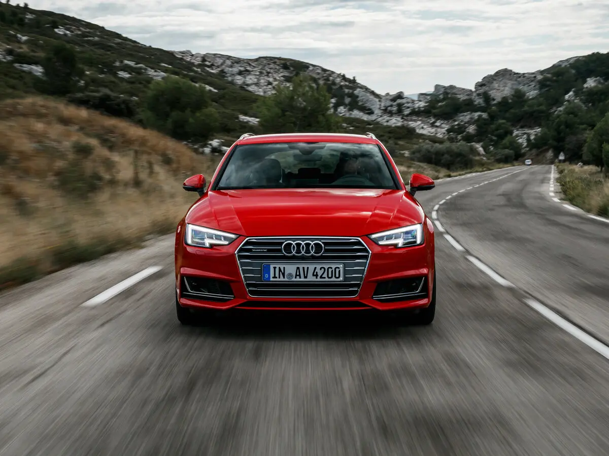Audi A4 V (B9) Универсал 5 дв. — photo 3