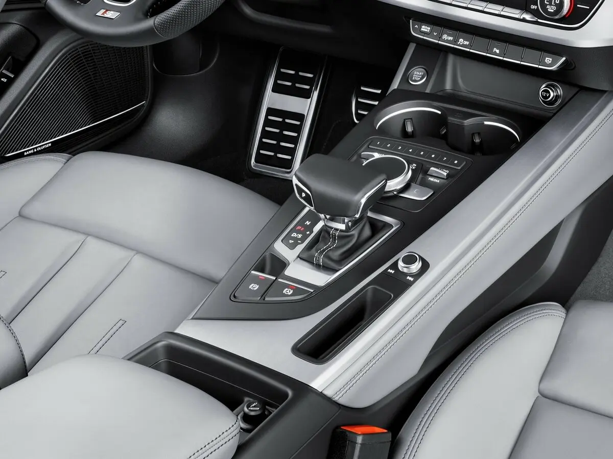 Audi A4 V (B9) Универсал 5 дв. — photo 10
