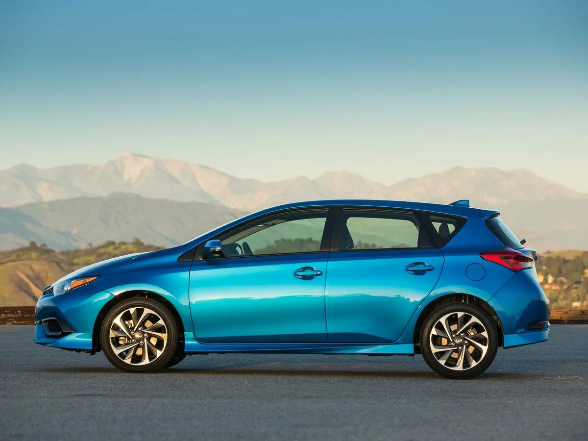 Scion iM 2015 – 2016 Хэтчбек 5 дв. — photo 2