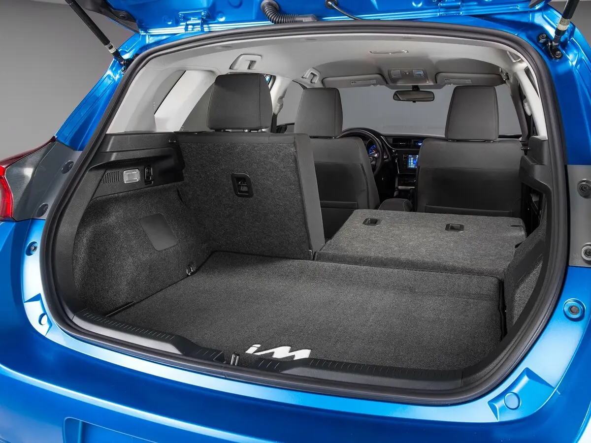 Scion iM 2015 – 2016 Хэтчбек 5 дв. — photo 12