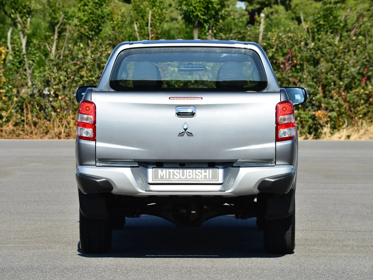 Mitsubishi Triton V Пикап Двойная кабина — сүрөт 4