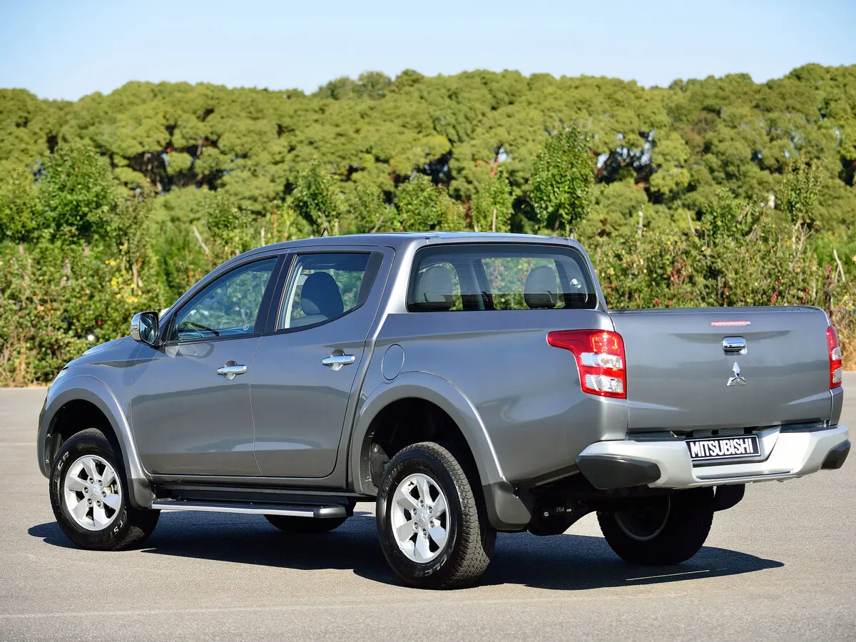 Mitsubishi Triton V Пикап Двойная кабина — сүрөт 5