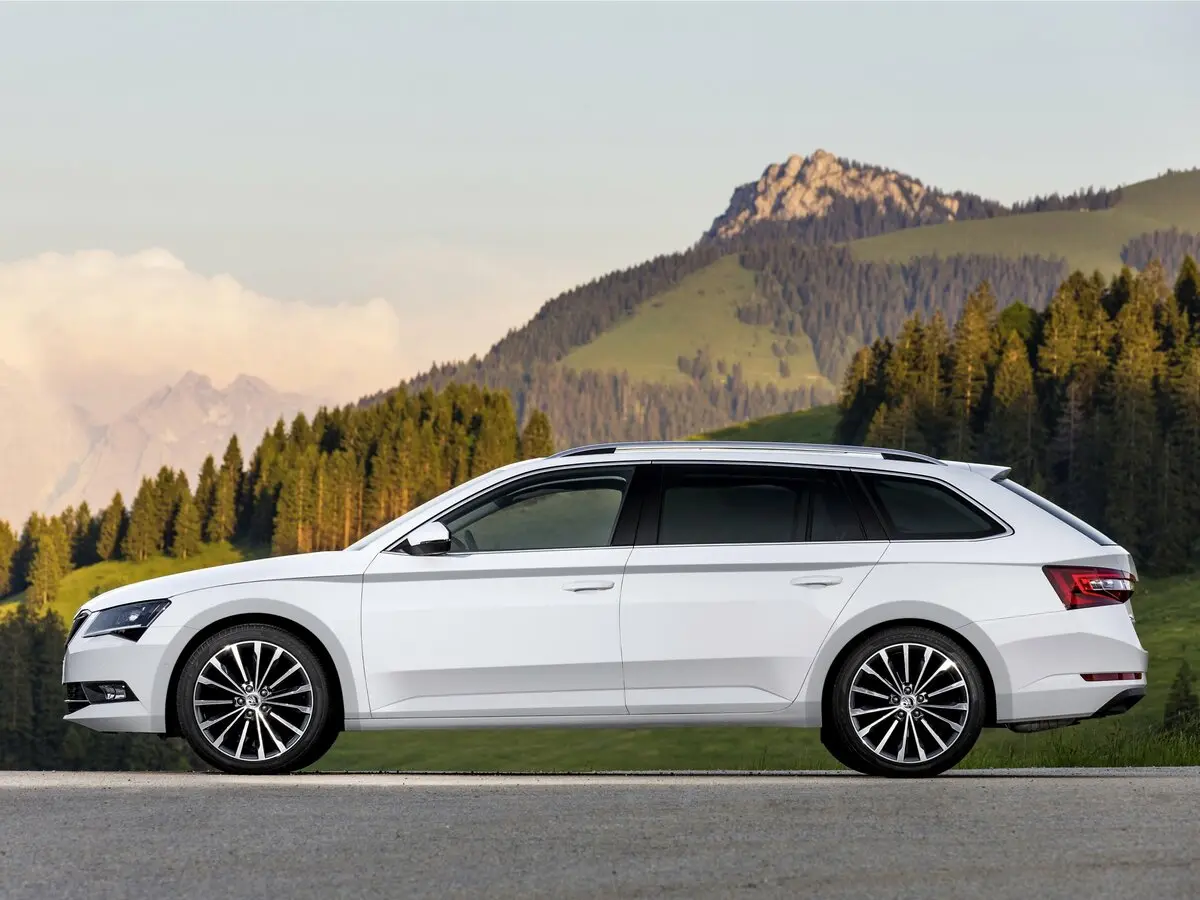 Skoda Superb III Универсал 5 дв. — 照片 2