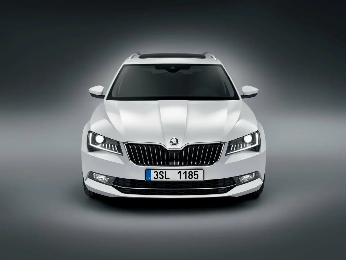 Skoda Superb III Универсал 5 дв. — 照片 3