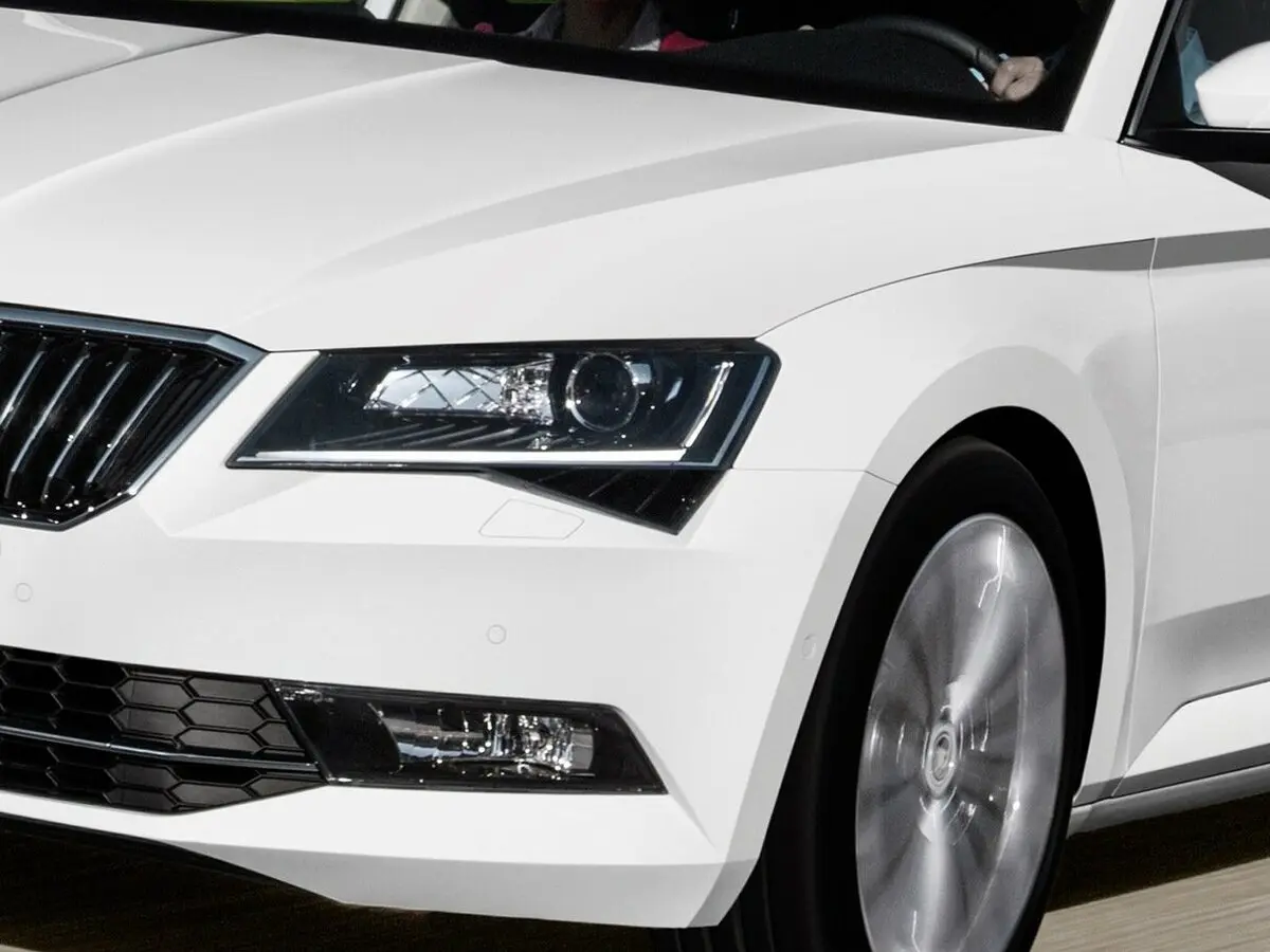Skoda Superb III Универсал 5 дв. — 照片 12