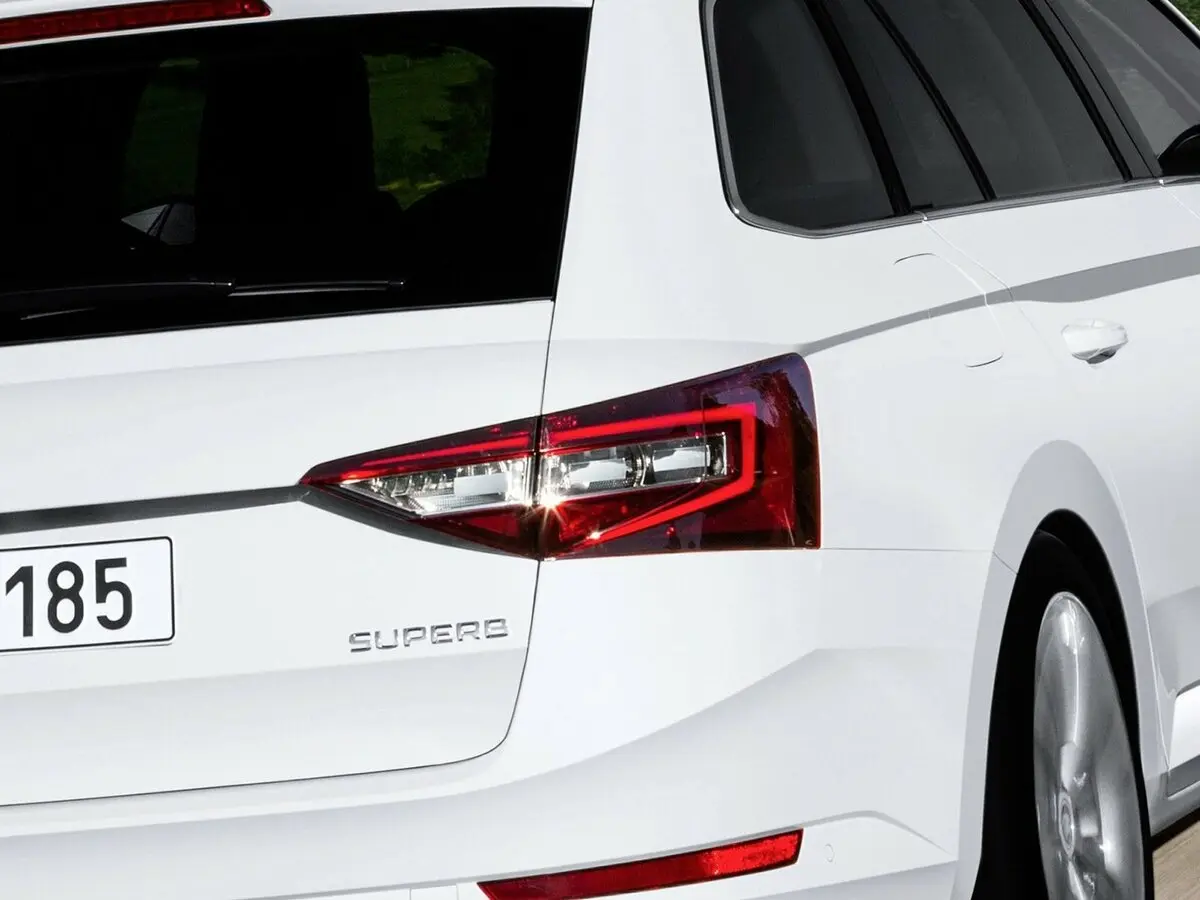 Skoda Superb III Универсал 5 дв. — 照片 13