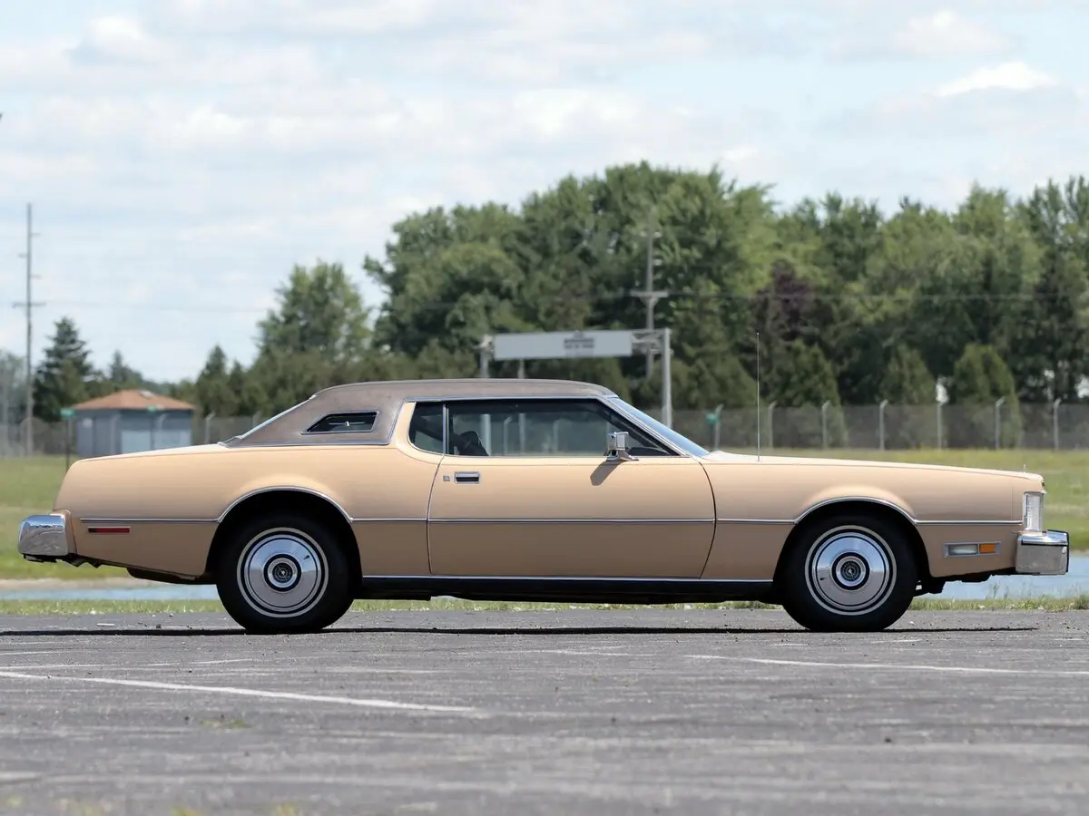 Ford Thunderbird VI Купе — сүрөт 2