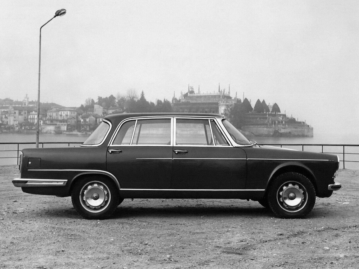 Alfa Romeo 2600 I Седан Berlina — фото 2