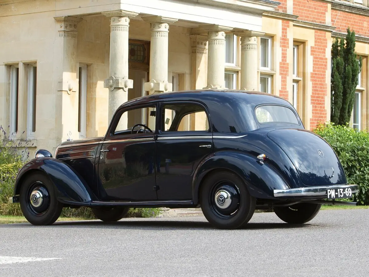 Mercedes-Benz W136 1936 – 1955 Седан — сүрөт 4
