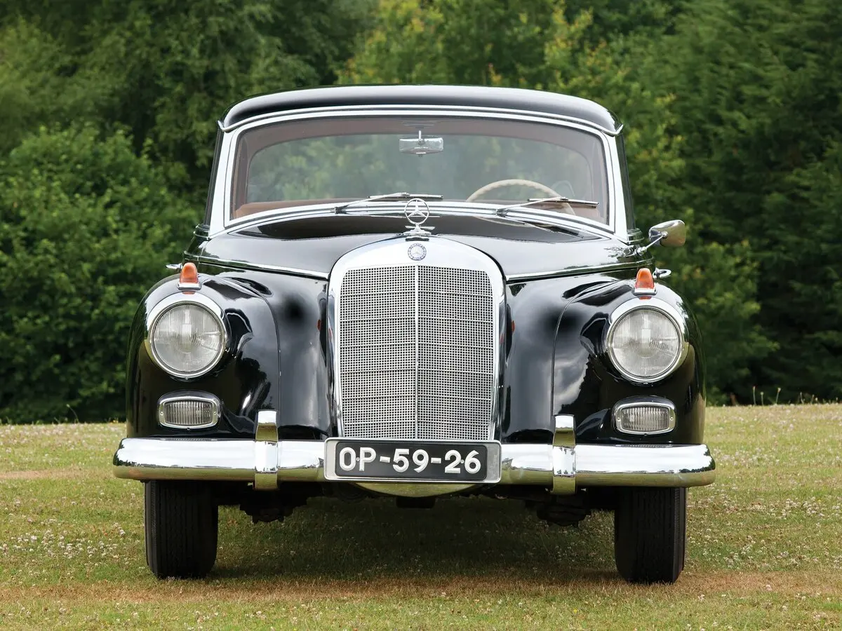Mercedes-Benz W189 1957 – 1962 Седан — сүрөт 3