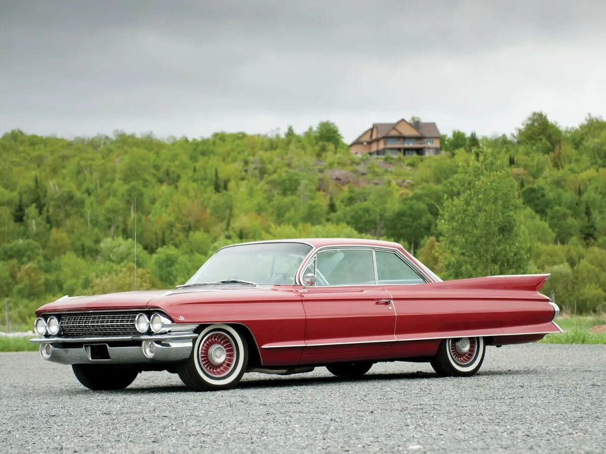 Cadillac DeVille II Купе