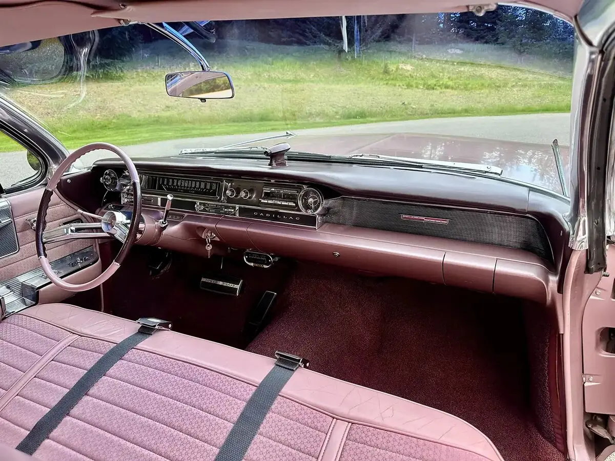Cadillac DeVille II Купе — сүрөт 6