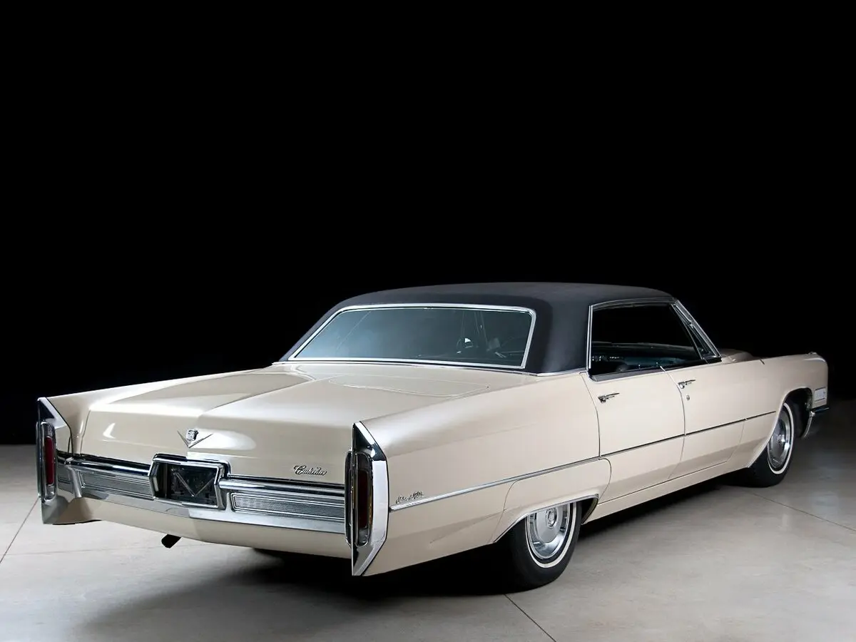 Cadillac DeVille III Седан — photo 5
