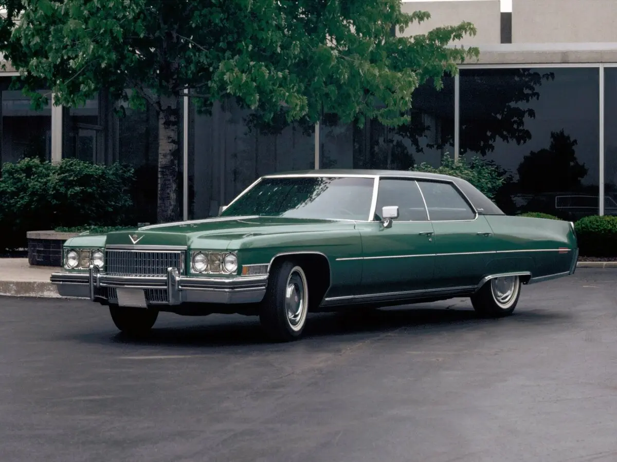 Cadillac DeVille IV Седан