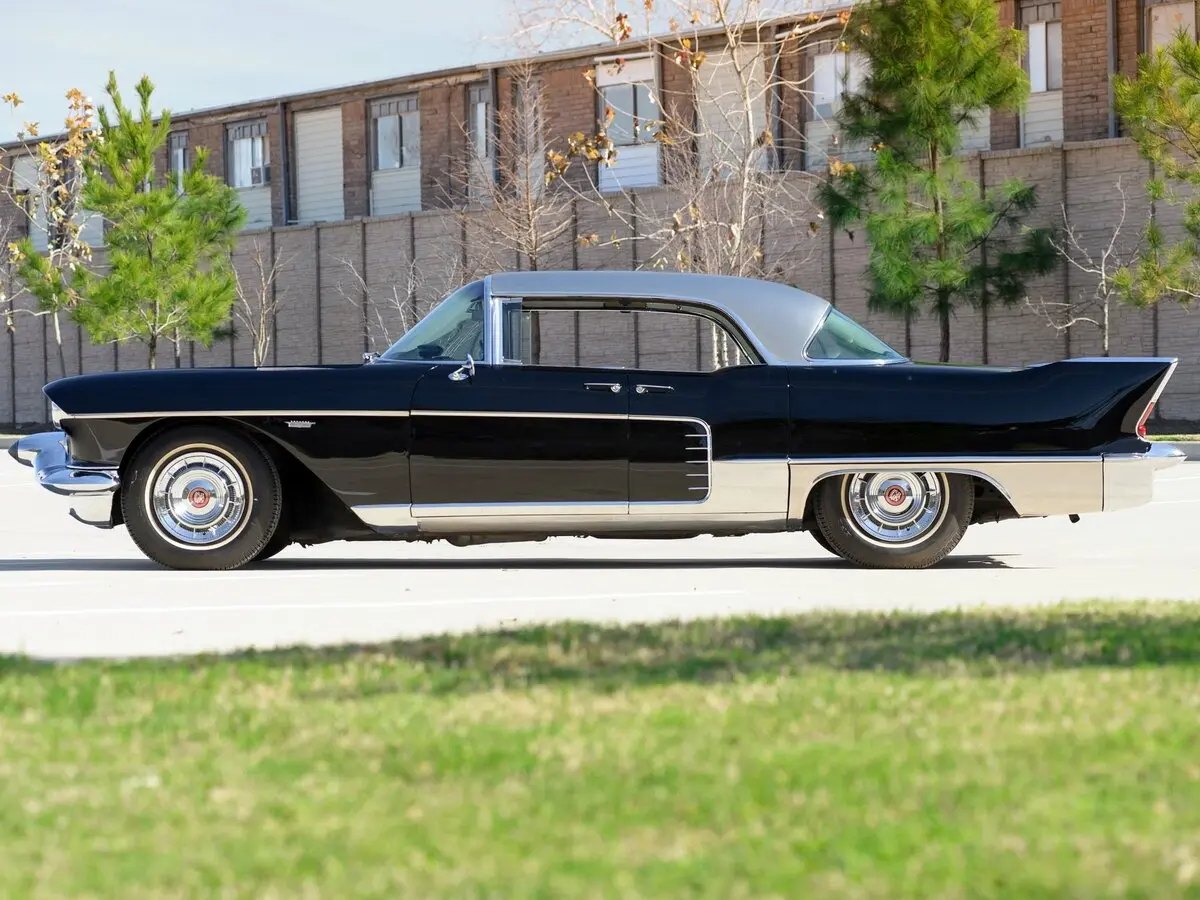 Cadillac Eldorado III Рестайлинг Седан Brougham — сүрөт 2