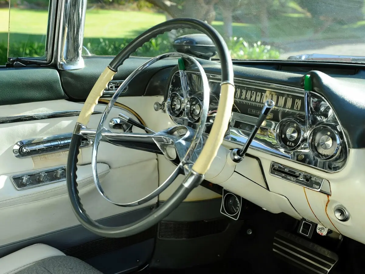 Cadillac Eldorado III Рестайлинг Седан Brougham — сүрөт 7