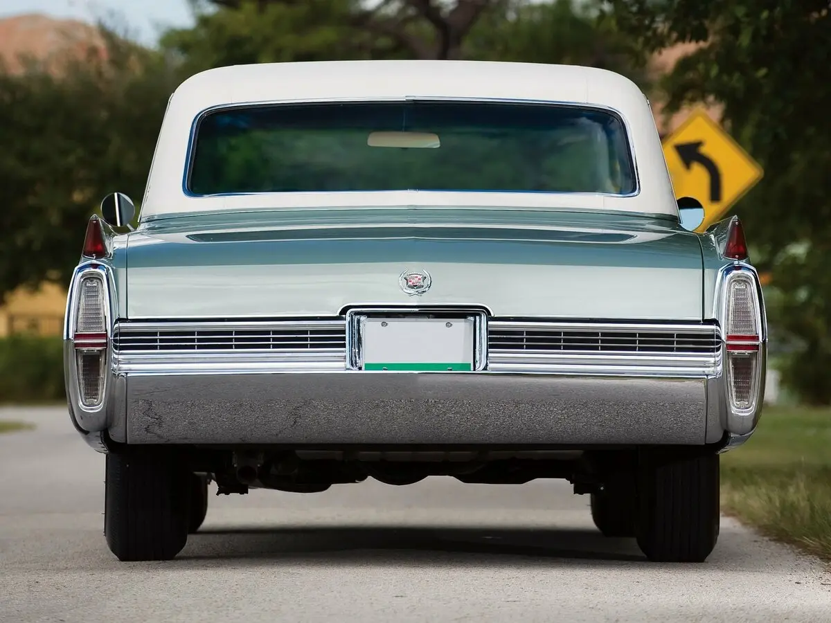 Cadillac Fleetwood 75 Series Седан — сүрөт 3