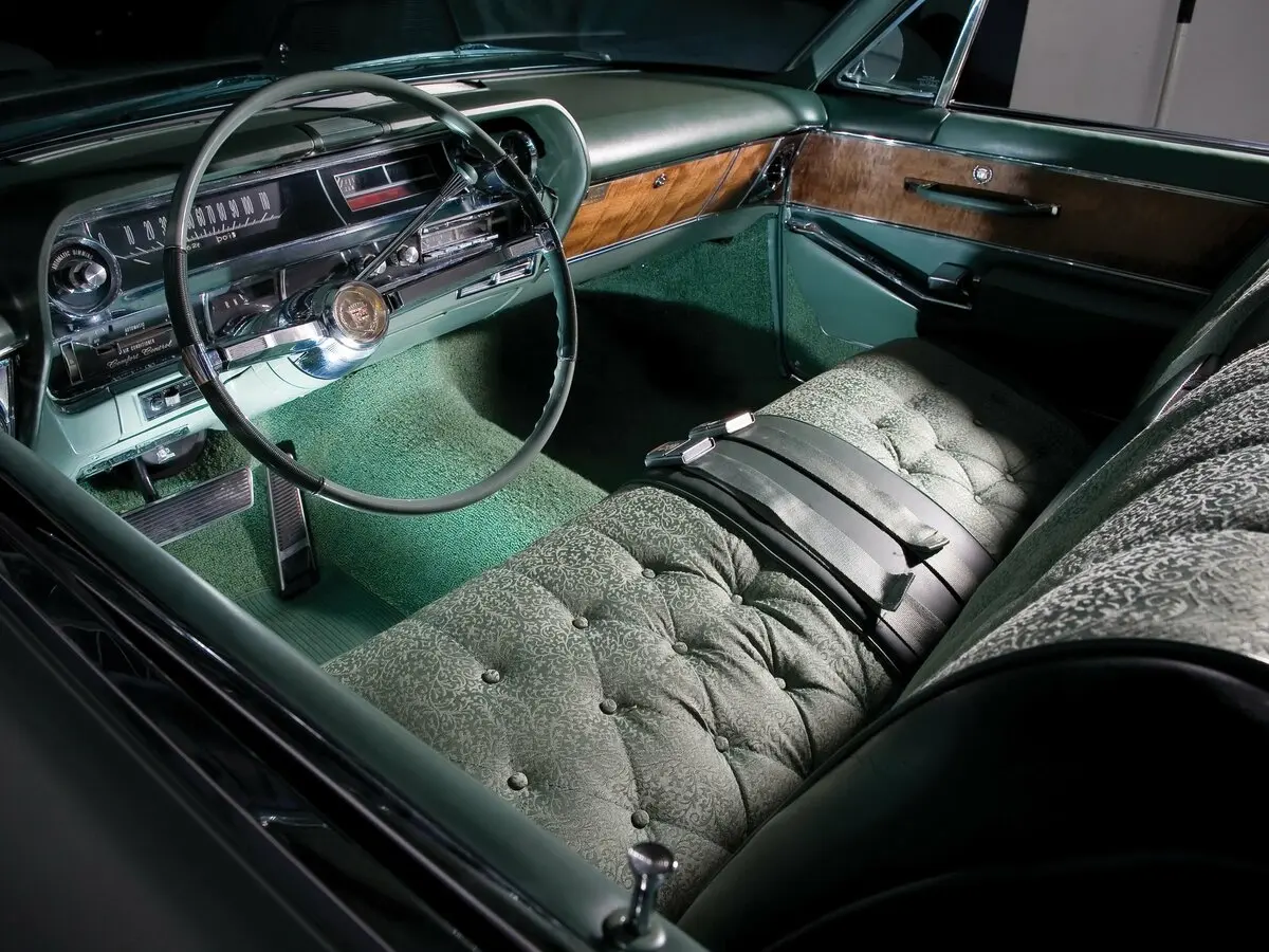 Cadillac Fleetwood 75 Series Седан — сүрөт 5