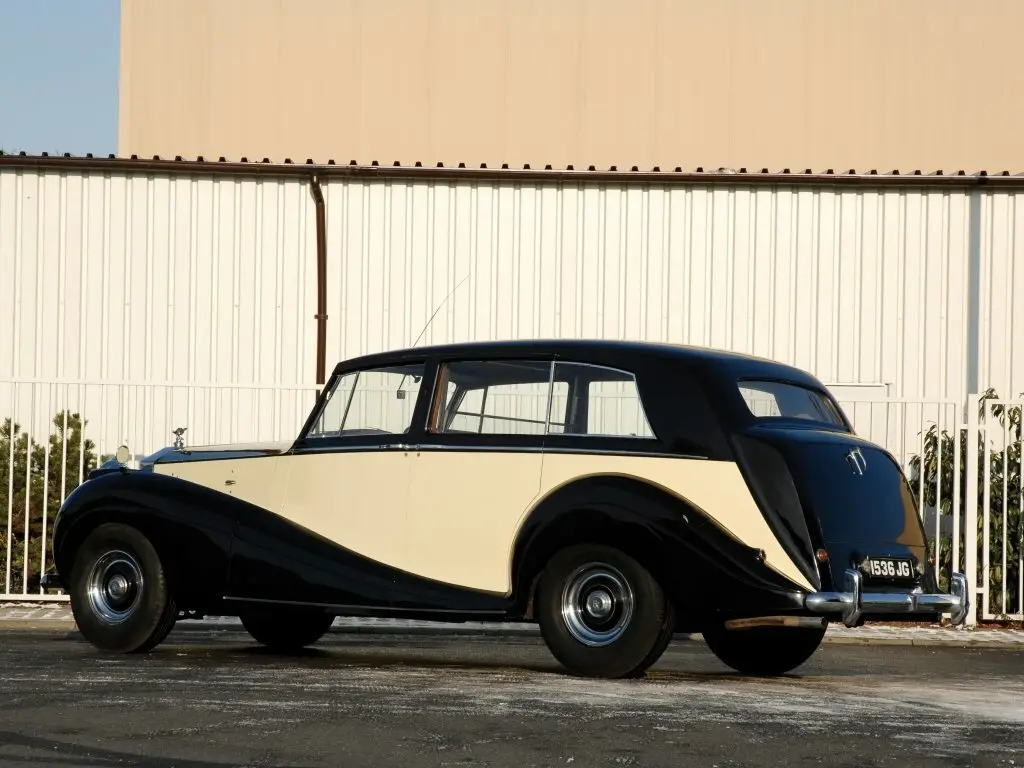 Rolls-Royce Silver Wraith 1946 – 1959 Седан — сүрөт 3